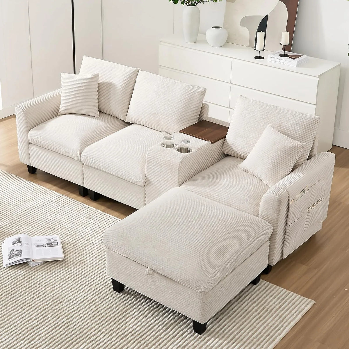 Sofa narożna: w kształcie litery L, z podłokietnikami, z portem USB
